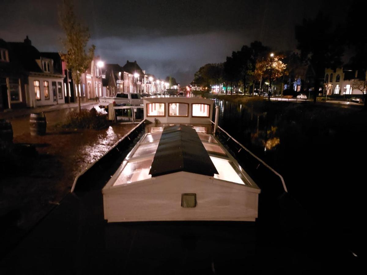 Het Waterhotel Heerenveen Luaran gambar